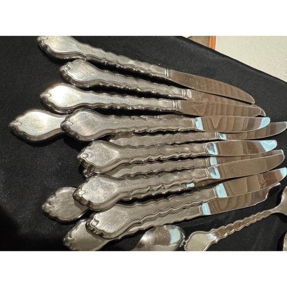 Oneida Community Stainless CELLO Flatware Set Betty Crocker 107 Pcs with Serving - Picture 4 of 14